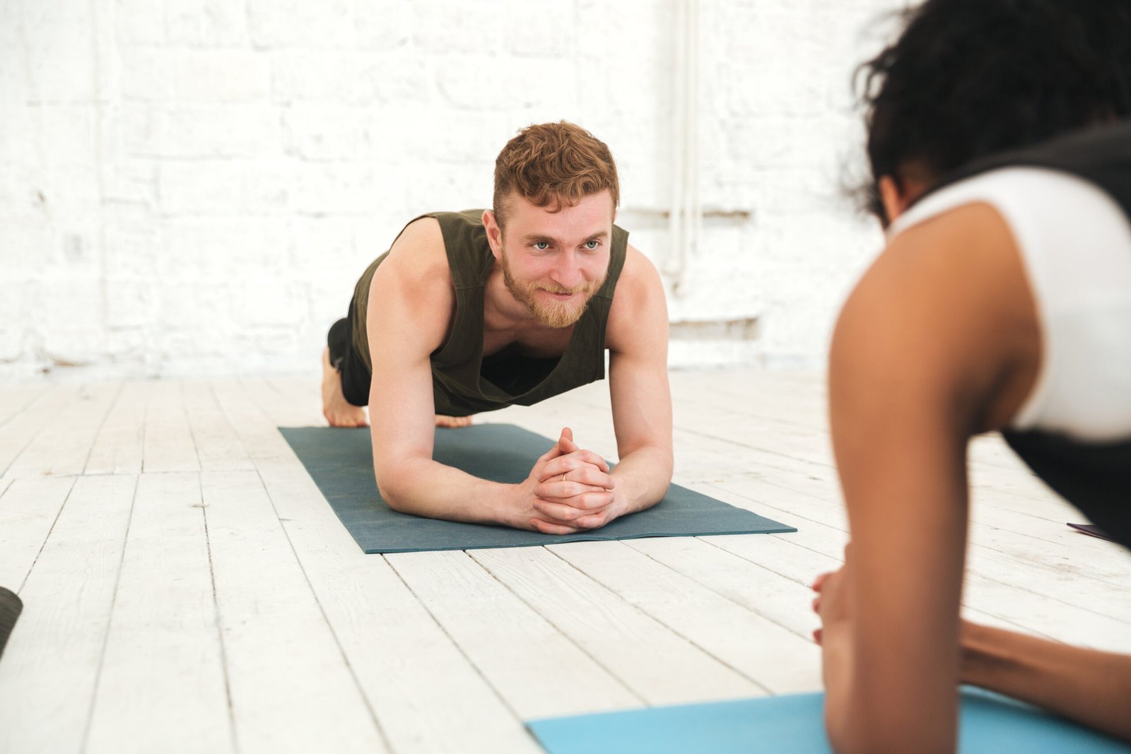 5 Mistakes Made When Choosing Pilates and Yoga Clothing - Dossha Tips